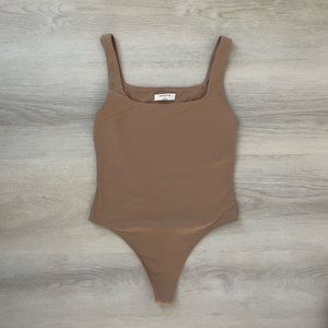 Aritzia Babaton Contour Bodysuit in Dark Sand Brown